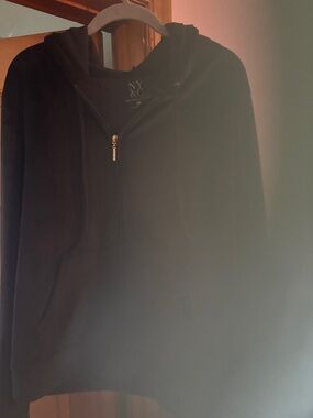 NWOT Ny And co Never Worn Black Velvet Hoodie With Pockets